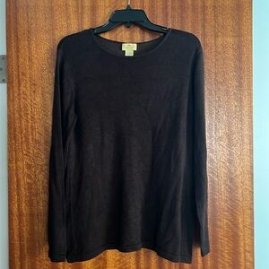 Women’s long sleeve top